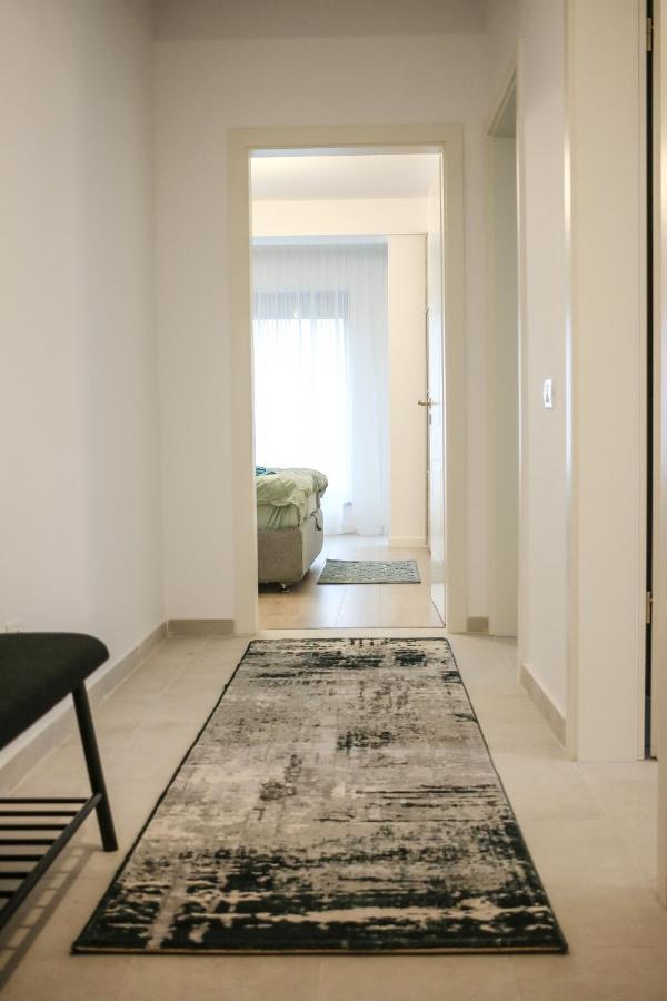 The Next Door Apartaments Бухарест Экстерьер фото